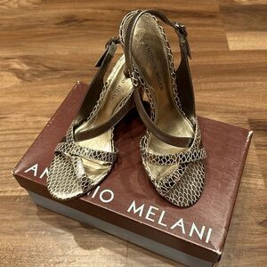 Antonio Melani Snakeskin pewter Heels 8.5